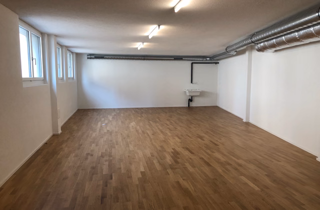 Fitted craft room for rent