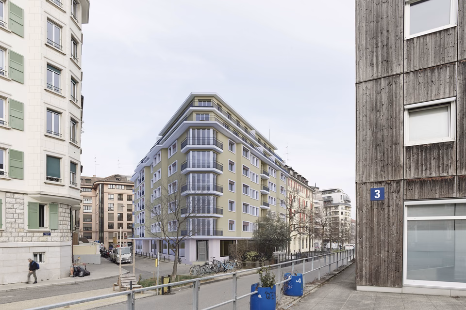 Great visibility for this new retail unit to be fitted out according to your project, Rue des Charmilles, 1203 Genève, Geneva, CH