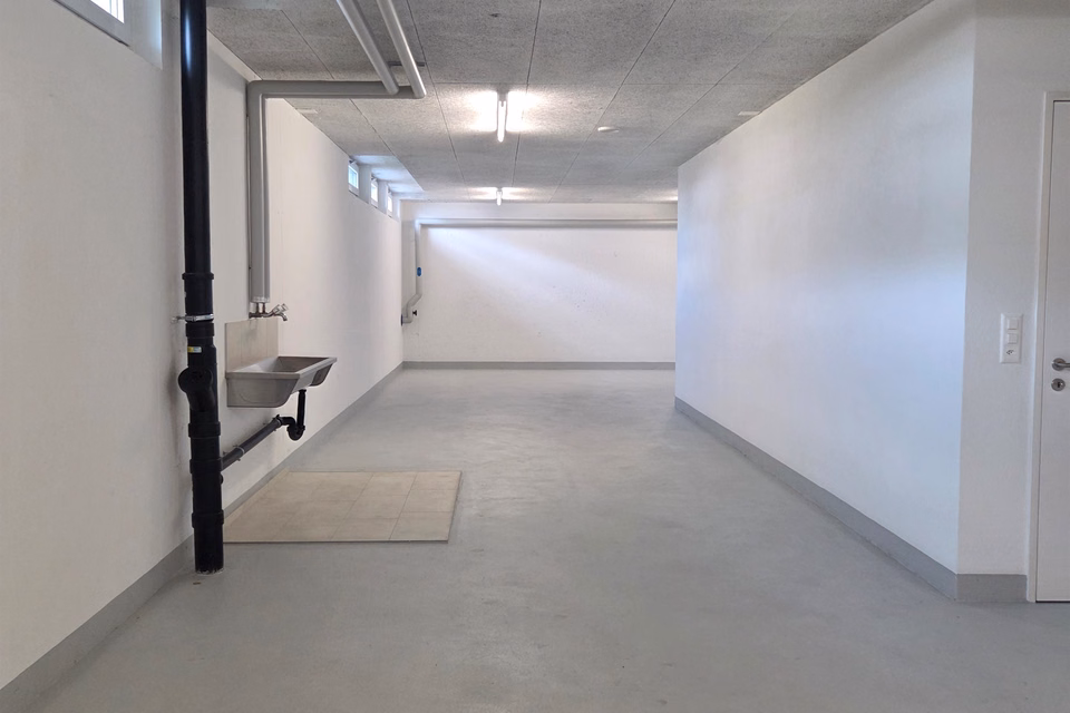 More space for your freedom!, Hochstrasse, 8330 Pfäffikon ZH, Zurich, CH