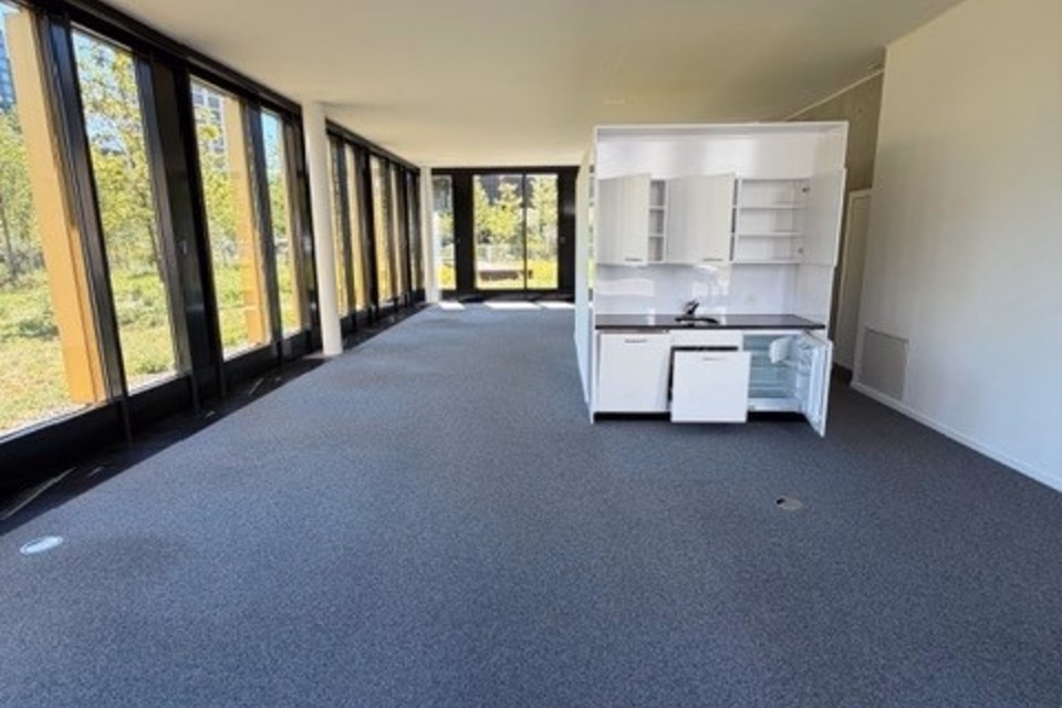 Attractive commercial space in Zürich Oerlikon, Leutschenbachstrasse, 8050 Zürich, Zurich, CH