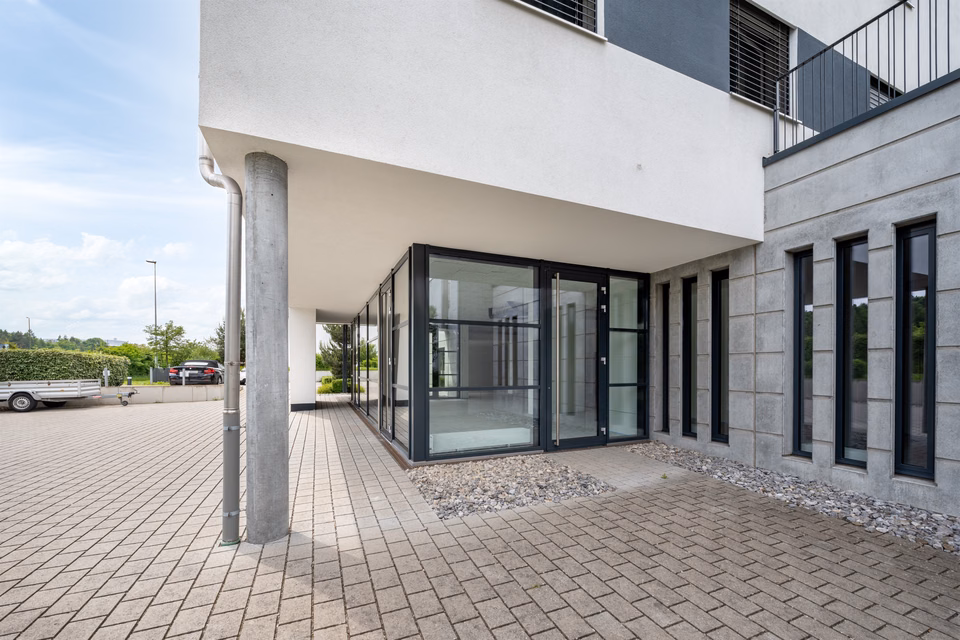 Office or Commercial Space in the Modern Sennenwies Development, Fulachstrasse, 8200 Schaffhausen, Schaffhausen, CH
