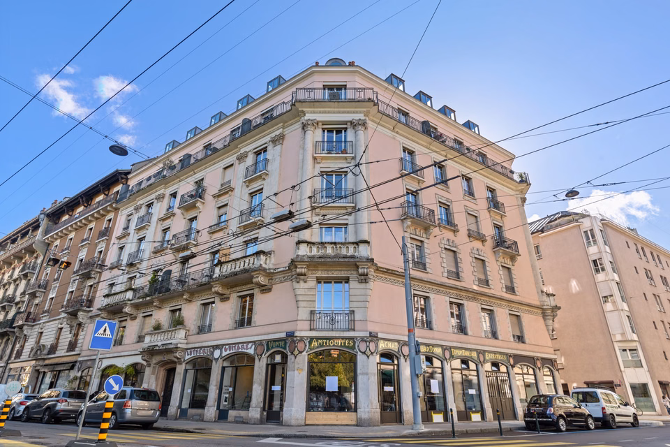 Magnificent retail unit of approximately 67 m2 located between La Jonction and Plainpalais, Boulevard de Saint-Georges, 1205 Genève, Geneva, CH