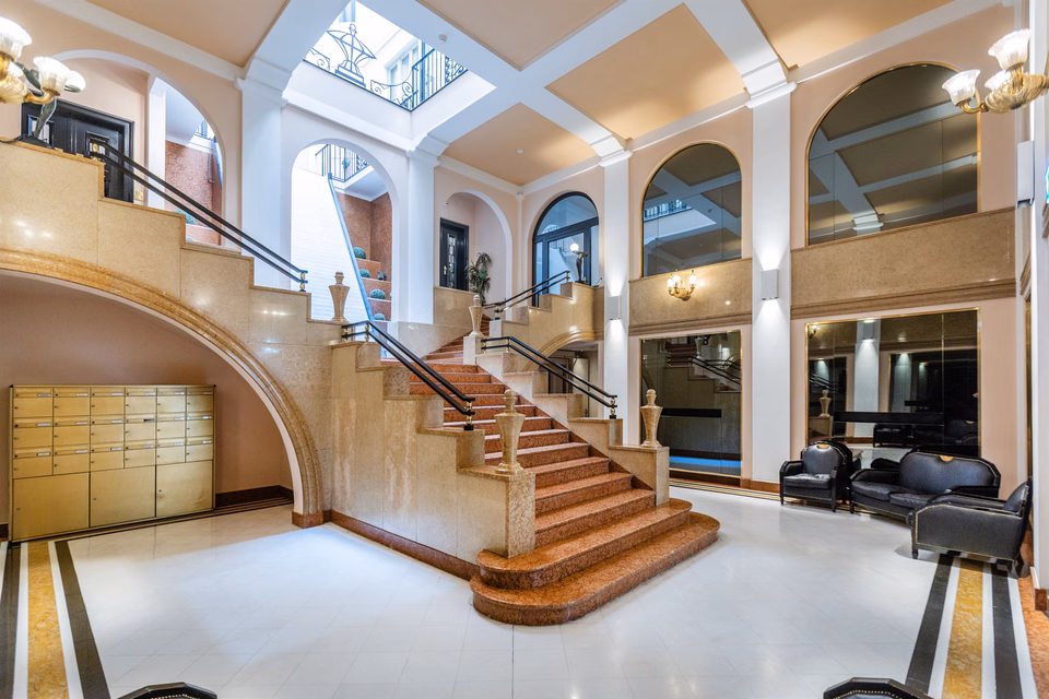 Charming newly renovated office at Palazzo Gargantini, Via Guglielmo Marconi, 6900 Lugano, Ticino, CH
