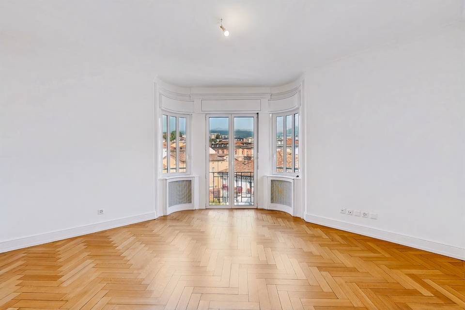 Charming newly renovated office at Palazzo Gargantini, Via Guglielmo Marconi, 6900 Lugano, Ticino, CH
