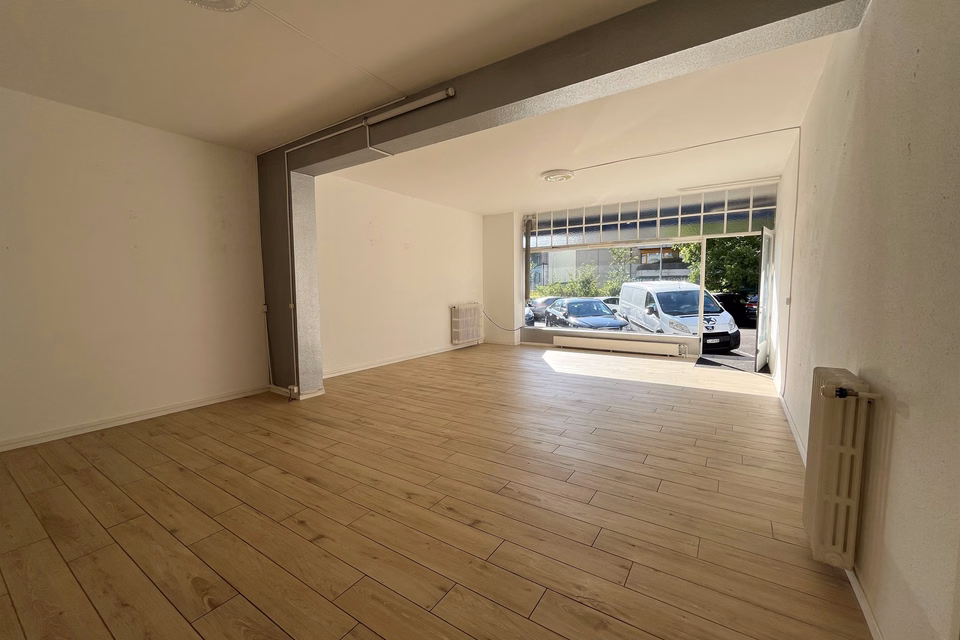 Retail unit near Cornavin train station, Rue Louis-Favre, 1201 Genève, Geneva, CH