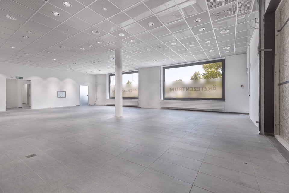 Highly attractive medical practice premises in a central location, Neue Aarburgerstrasse, 4852 Rothrist, Aargau, CH