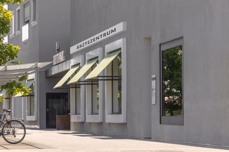 Highly attractive medical practice premises in a central location, Neue Aarburgerstrasse, 4852 Rothrist, Aargau, CH