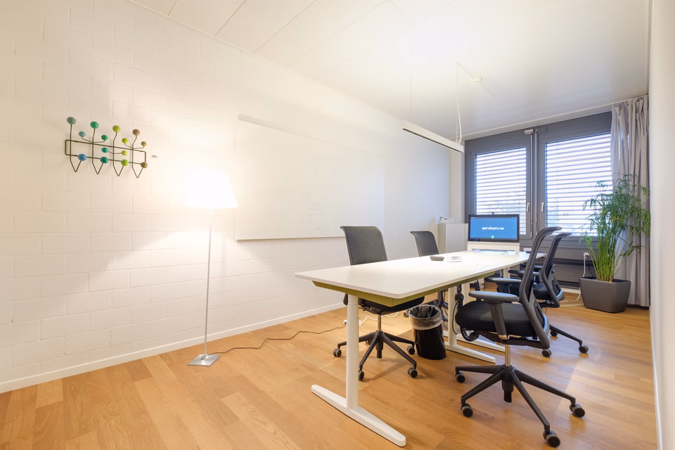 Office and commercial premises in a tax-advantaged location near the airport, Cherstrasse, 8152 Glattbrugg, Zurich, CH