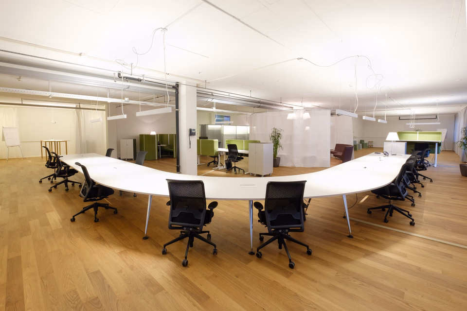 Office and commercial premises in a tax-advantaged location near the airport, Cherstrasse, 8152 Glattbrugg, Zurich, CH