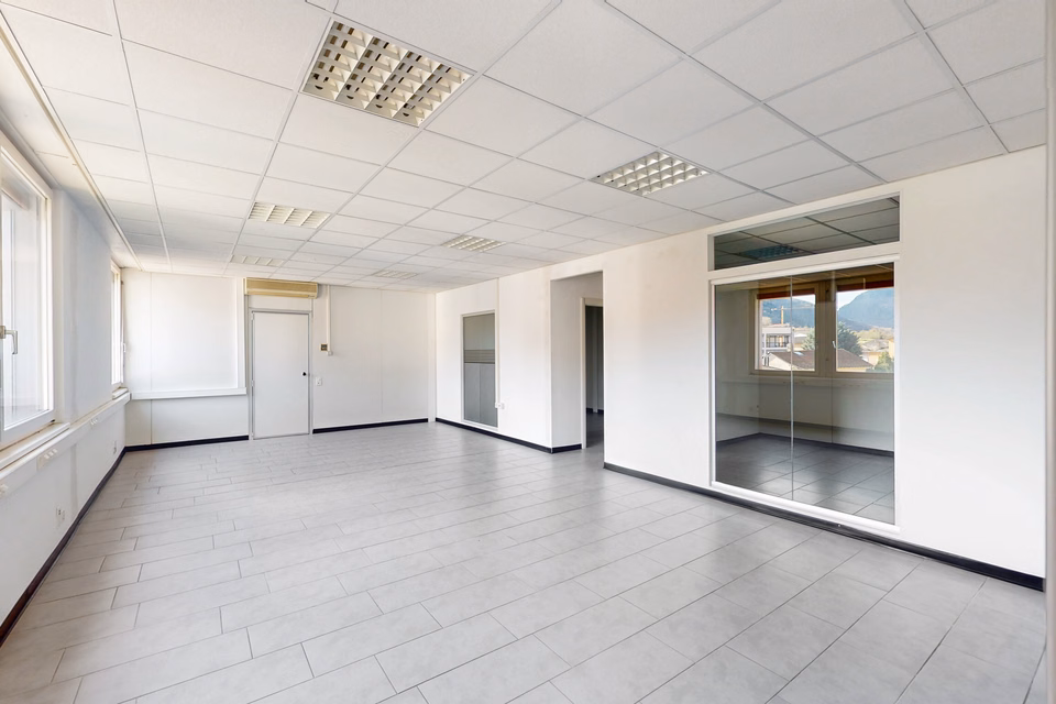 Your commercial premises in Rivera, Via Cantonale, 6802 Rivera, Ticino, CH