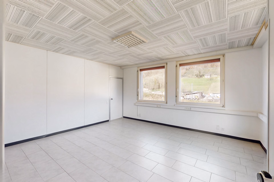 Your commercial premises in Rivera, Via Cantonale, 6802 Rivera, Ticino, CH