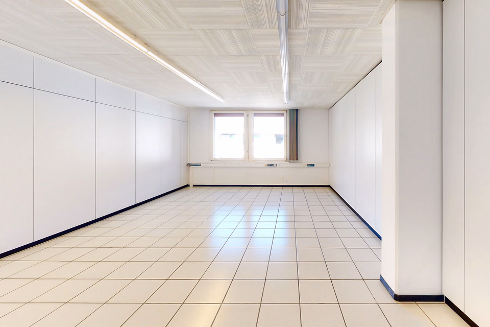 Office of 37 m² – Compact, functional, strategic, Via Cantonale, 6802 Rivera, Ticino, CH