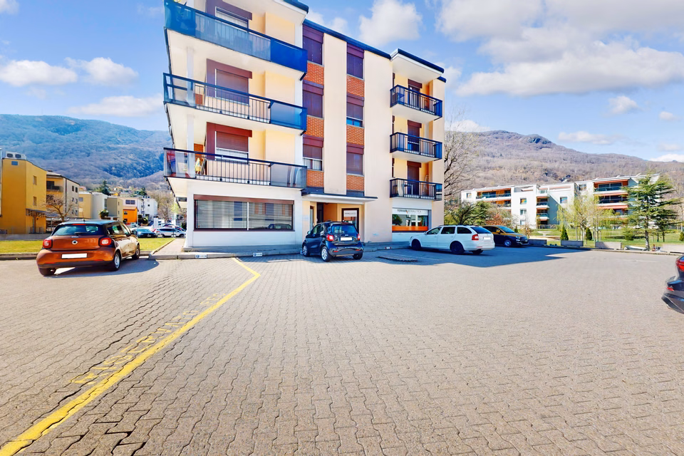 74 m² storage space – Spacious and practical, Via Cantonale, 6802 Rivera, Ticino, CH