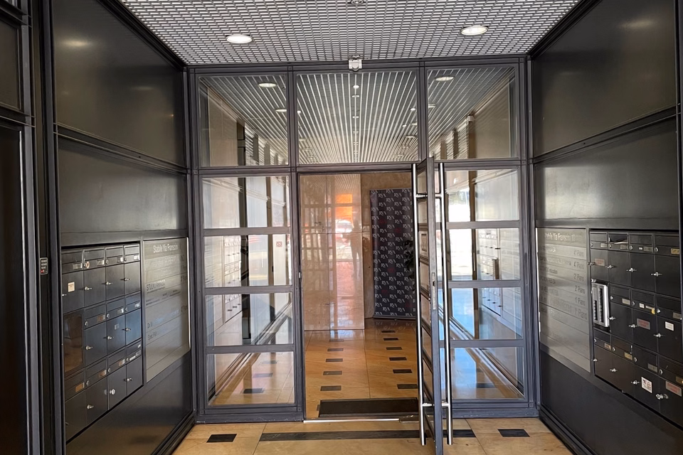 Comfortable offices ideal for your business, Via S. Franscini, 6850 Mendrisio, Ticino, CH