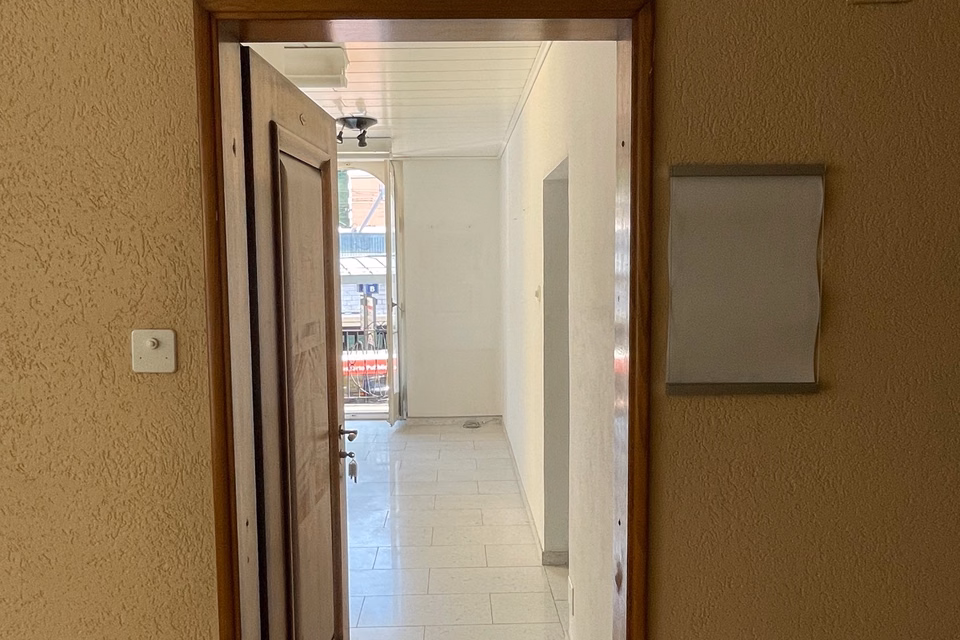 Your commercial space in the heart of Bellinzona, Viale Stazione, 6500 Bellinzona, Ticino, CH