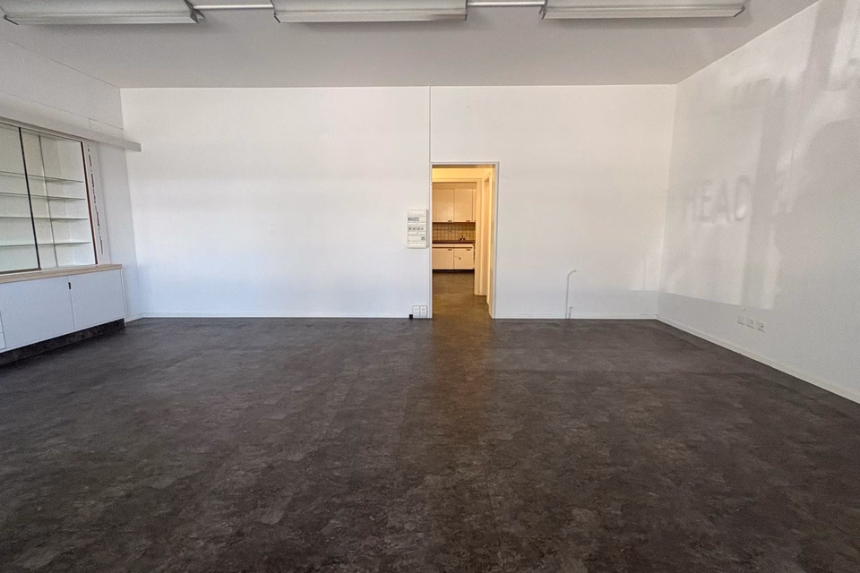 Pop-up commercial space right at the station!, Bahnhofstrasse, 3400 Burgdorf, Bern, CH