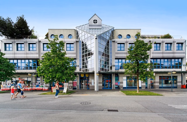 Attractive retail space for rent in the Mergele Center