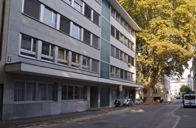 Flexible storage rooms (42 & 43sqm) in District 8 - available until 31.12.2026