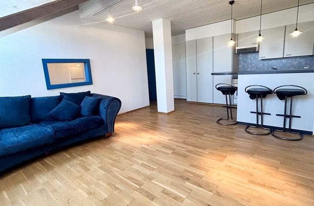 Superb offices 1 minute from the train station!