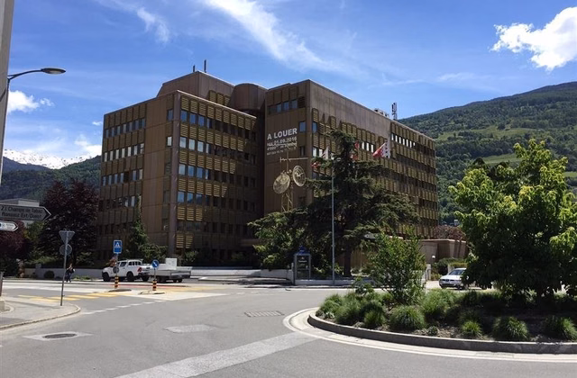 22 m² office for rent near Sion train station