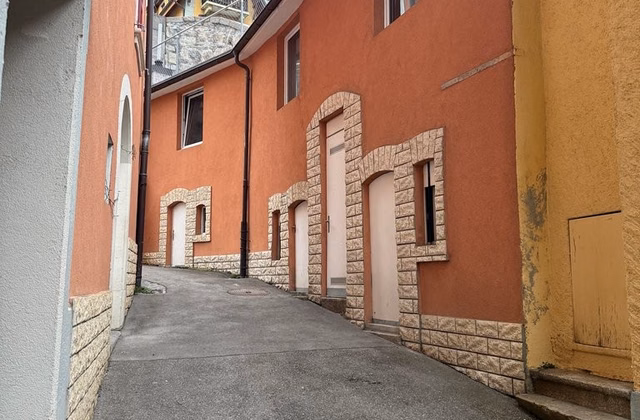 Storage space near the train station