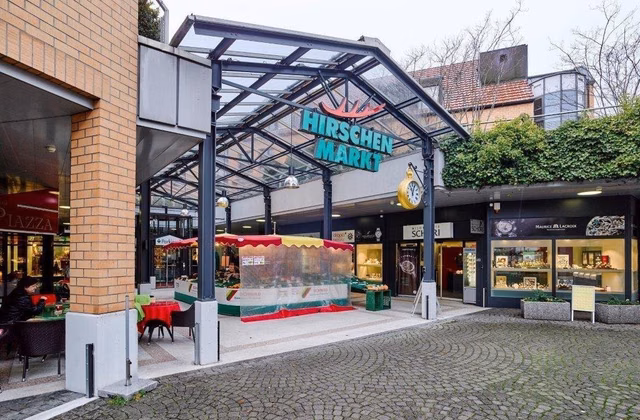 Prime location at Hirschenmarkt, Lyss - your chance for success!