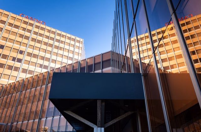 Renovated 161 m2 offices on the 5th floor