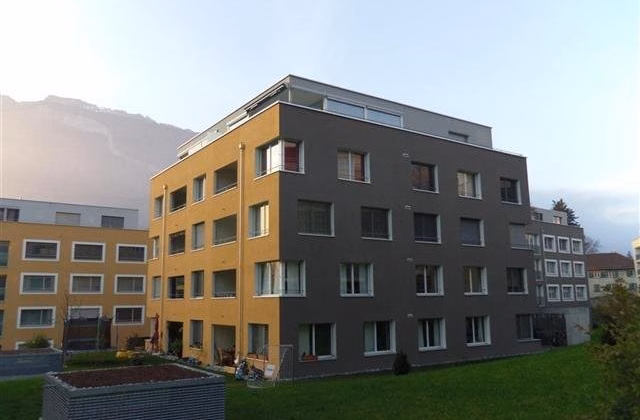 Indoor garage parking space for rent in Chur
