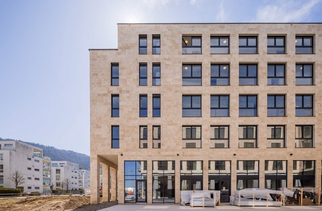 Attractive office/commercial space in new building, first occupancy in Lucerne/Littau