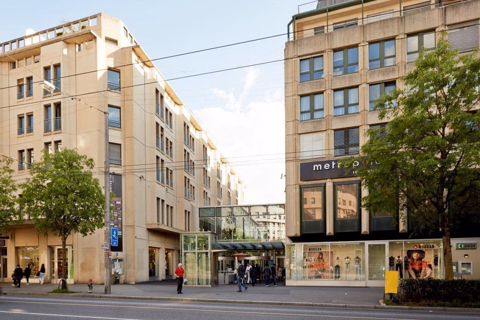 Underground parking spaces in the Metropole shopping centre, Rue des Terreaux, 1003 Lausanne, Vaud, CH