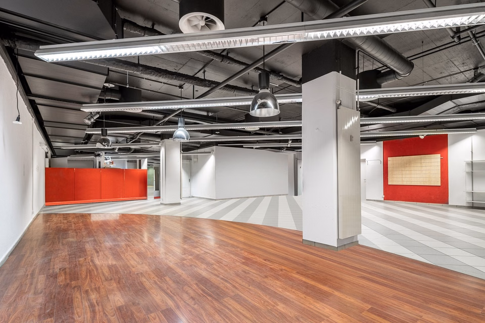 Attractive retail space for rent in the Mergele Center, Lyssachstrasse, 3400 Burgdorf, Bern, CH
