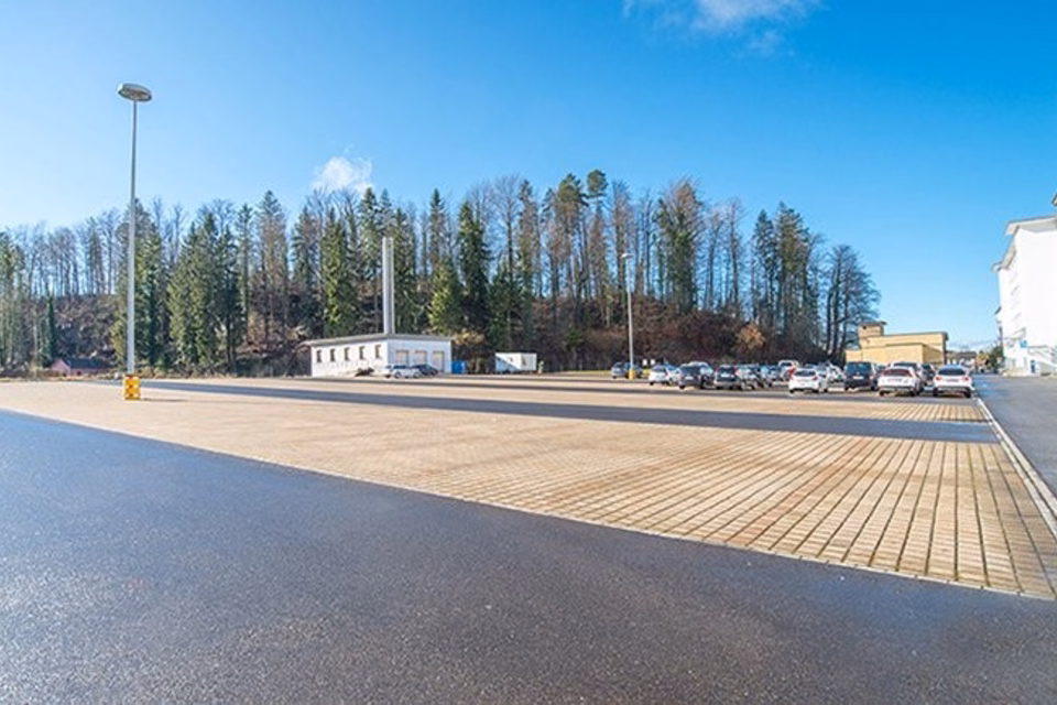 Outdoor parking space, Haldenstrasse 5 (PP) Ost, 6340 Baar, Zug, CH