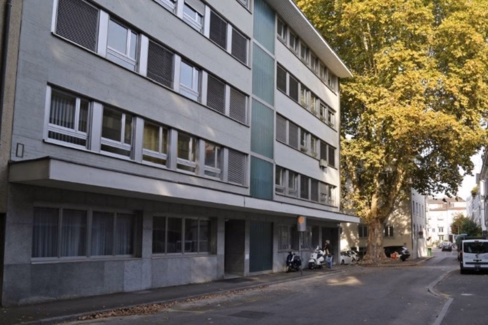 Flexible storage rooms (42 & 43sqm) in District 8 - available until 31.12.2026, Zimmergasse, 8008 Zürich, Zurich, CH