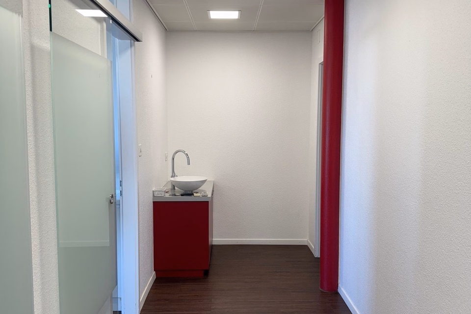 Office premises / practice for rent, Weiningerstrasse, 8103 Unterengstringen, Zurich, CH