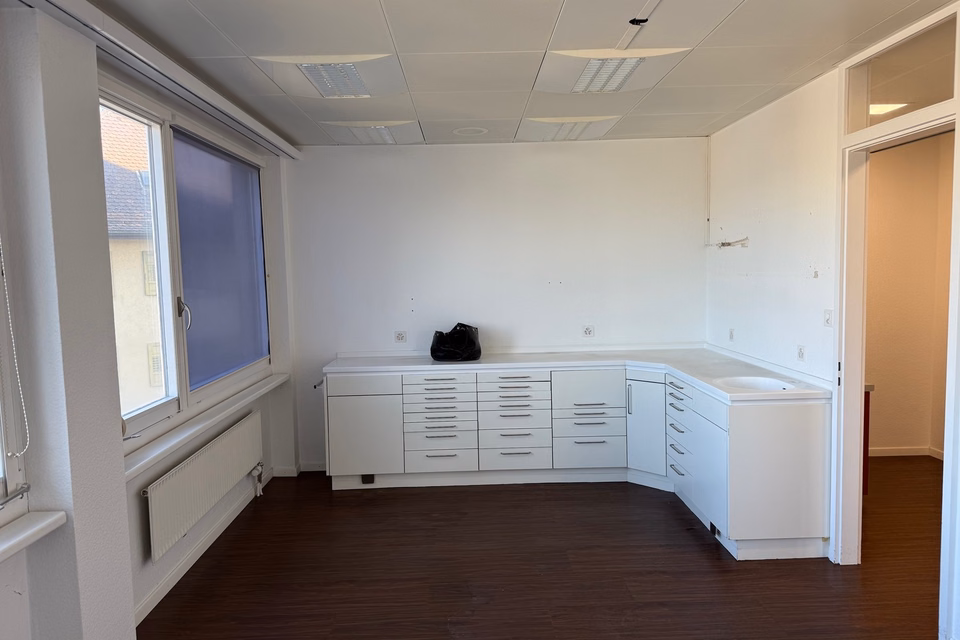 Office premises / practice for rent, Weiningerstrasse, 8103 Unterengstringen, Zurich, CH