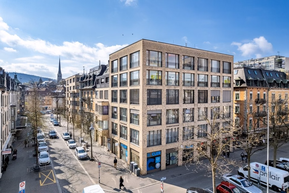 Advertising space for rent directly at Oerlikon Market Square!, Edisonstrasse, 8050 Zürich, Zurich, CH