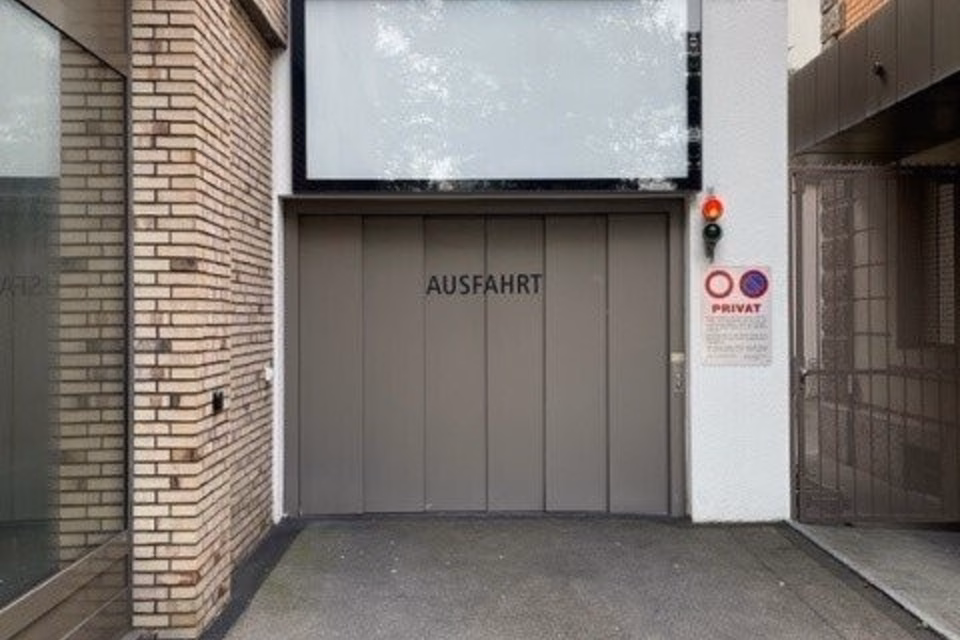 Advertising space for rent directly at Oerlikon Market Square!, Edisonstrasse, 8050 Zürich, Zurich, CH