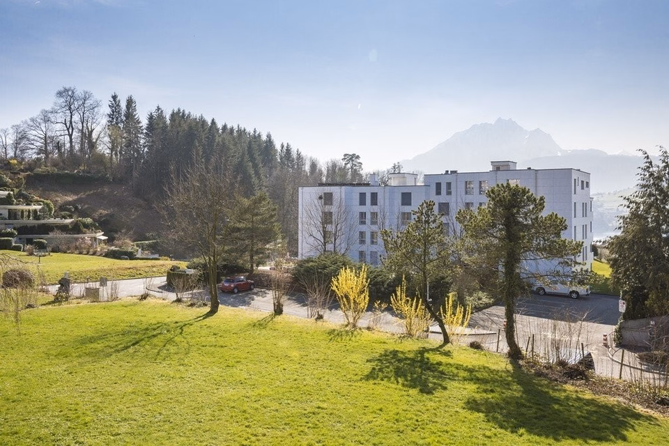 Outdoor parking spaces for rent, Meggenhornstrasse, 6045 Meggen, Lucerne, CH