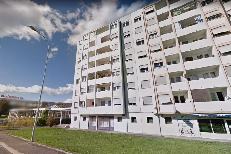 Attractive ground-floor retail unit close to all amenities, Avenue Louis-Casaï, 1220 Les Avanchets, Geneva, CH