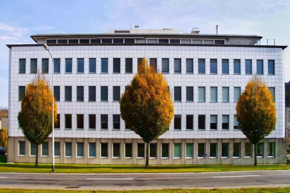 130 m2 - 1'100 m2 - Office premises in the Täfern industrial area, Täfernstrasse, 5405 Dättwil AG, Aargau, CH