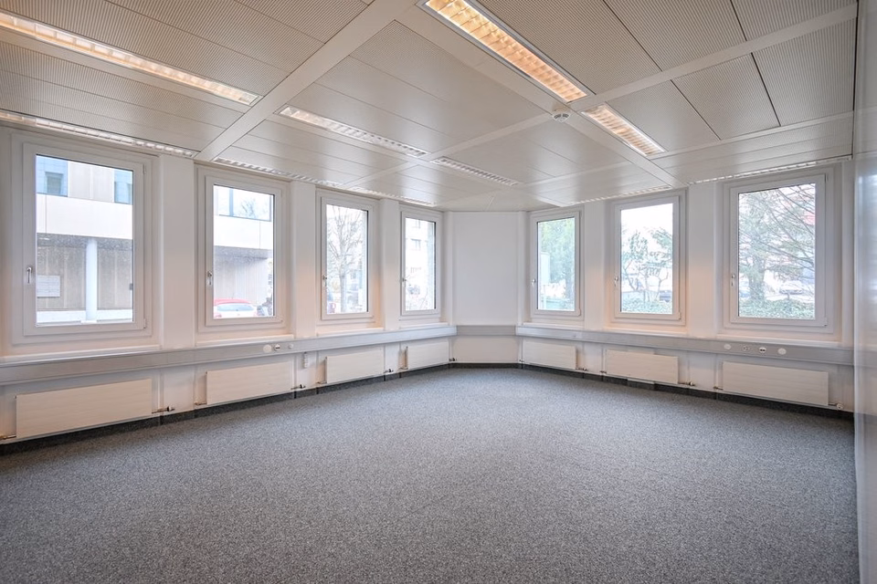 130 m2 - 1'100 m2 - Office premises in the Täfern industrial area, Täfernstrasse, 5405 Dättwil AG, Aargau, CH