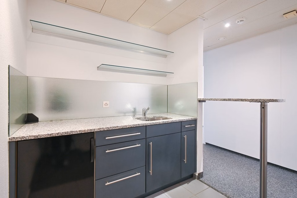 130 m2 - 1'100 m2 - Office premises in the Täfern industrial area, Täfernstrasse, 5405 Dättwil AG, Aargau, CH