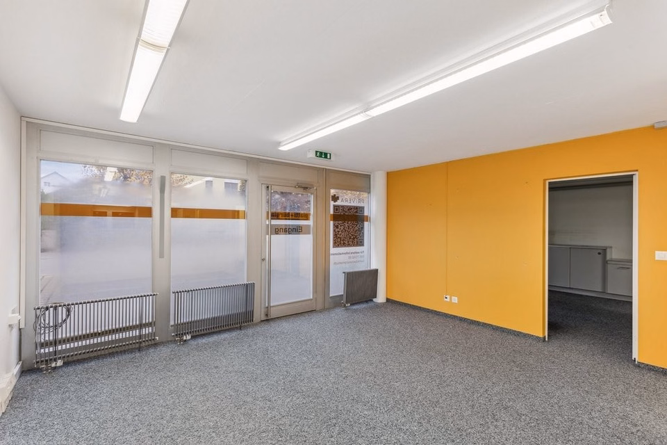 Your space for success!, Aufwiesenstrasse, 8305 Dietlikon, Zurich, CH