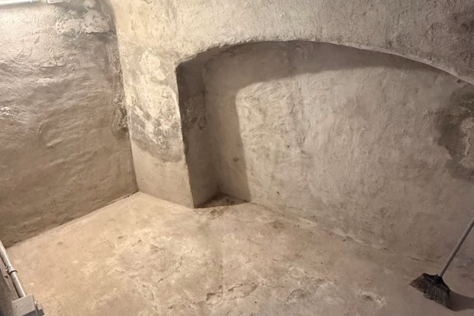 Storage space near the train station, Rue du Mûrier, 1820 Montreux, Vaud, CH