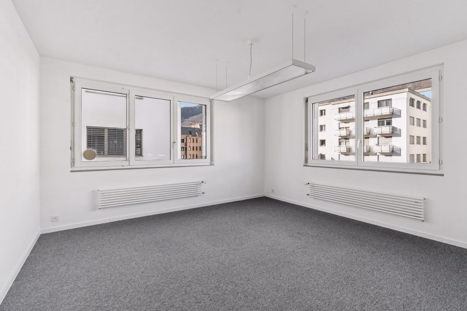 Office of 130 m2 for rent — available immediately or by arrangement, Avenue du Rothorn, 3960 Sierre, Valais/Wallis, CH