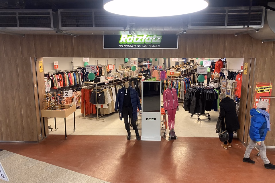 Attractive retail spaces in Shopping Seen shopping centre, Winterthur, Hinterdorfstrasse, 8405 Winterthur, Zurich, CH