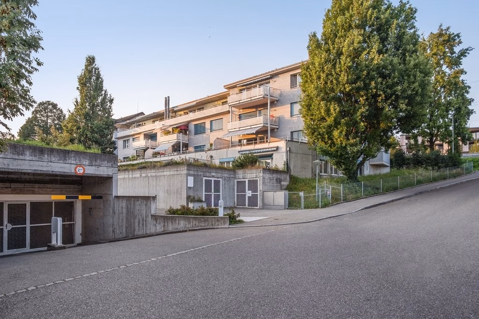Motorcycle parking space for rent in Männedorf!, Asylstrasse, 8708 Männedorf, Zurich, CH