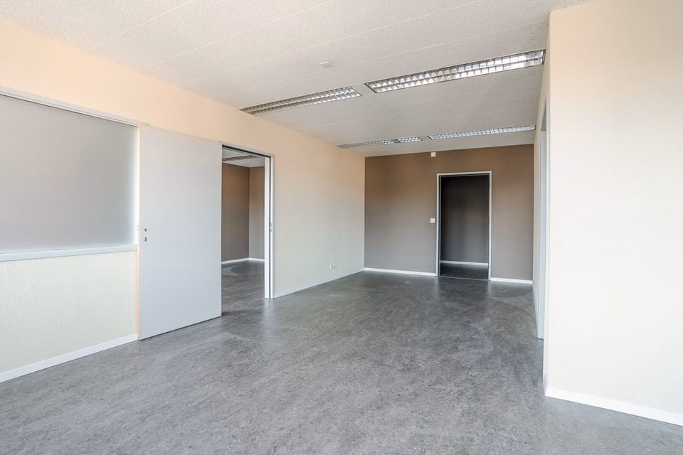 Office premises in the Am Stadtgarten shopping centre (fixed-term), Bankstrasse 8,, 8400 Winterthur, Zurich, CH