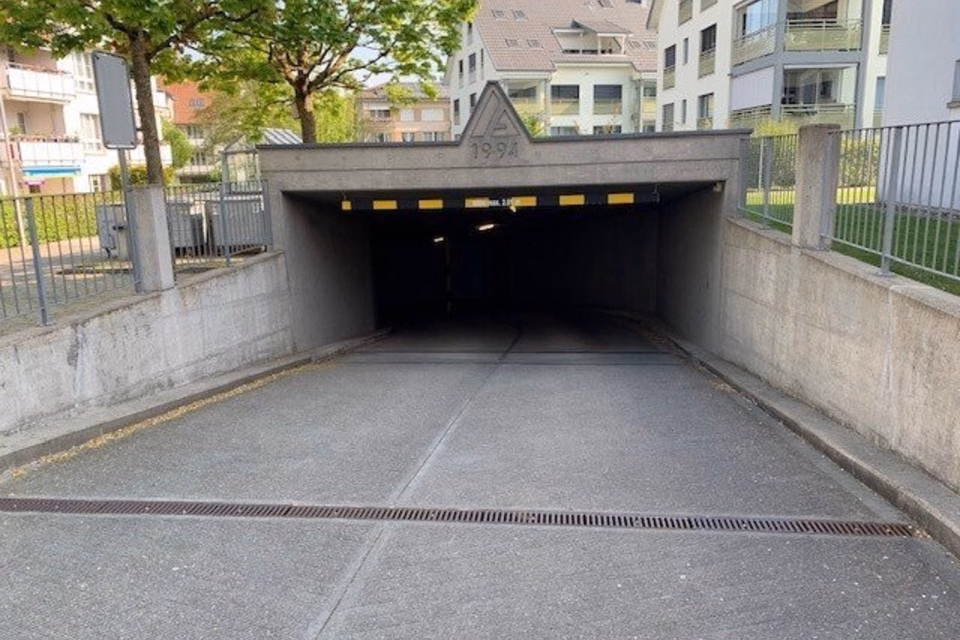 Motorcycle parking space for rent in Watt-Regensdorf!, Zur Weid / AEH, 8105 Watt, Zurich, CH
