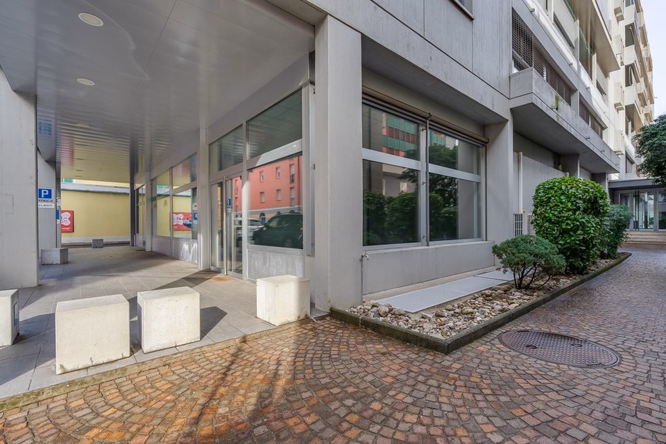 Bright commercial space / office for rent, Corso San Gottardo, 6830 Chiasso, Ticino, CH